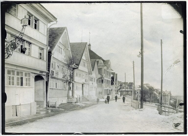 Schwellbrunn – Familie (1910)
