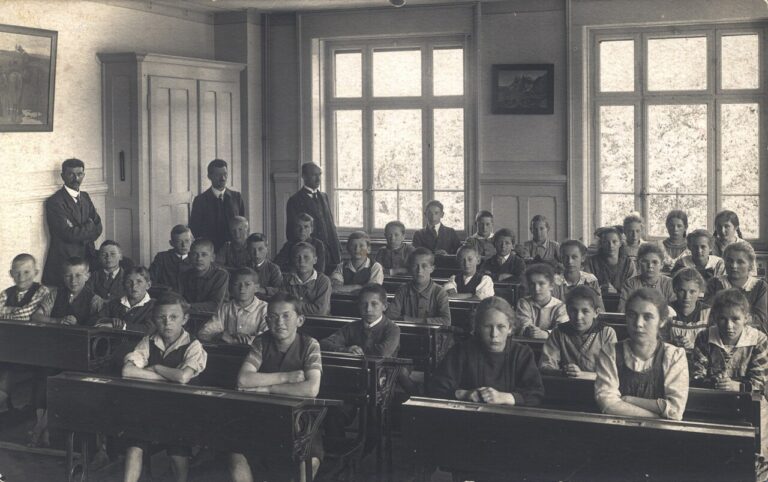 Freienstein-Teufen – Schule (1919)