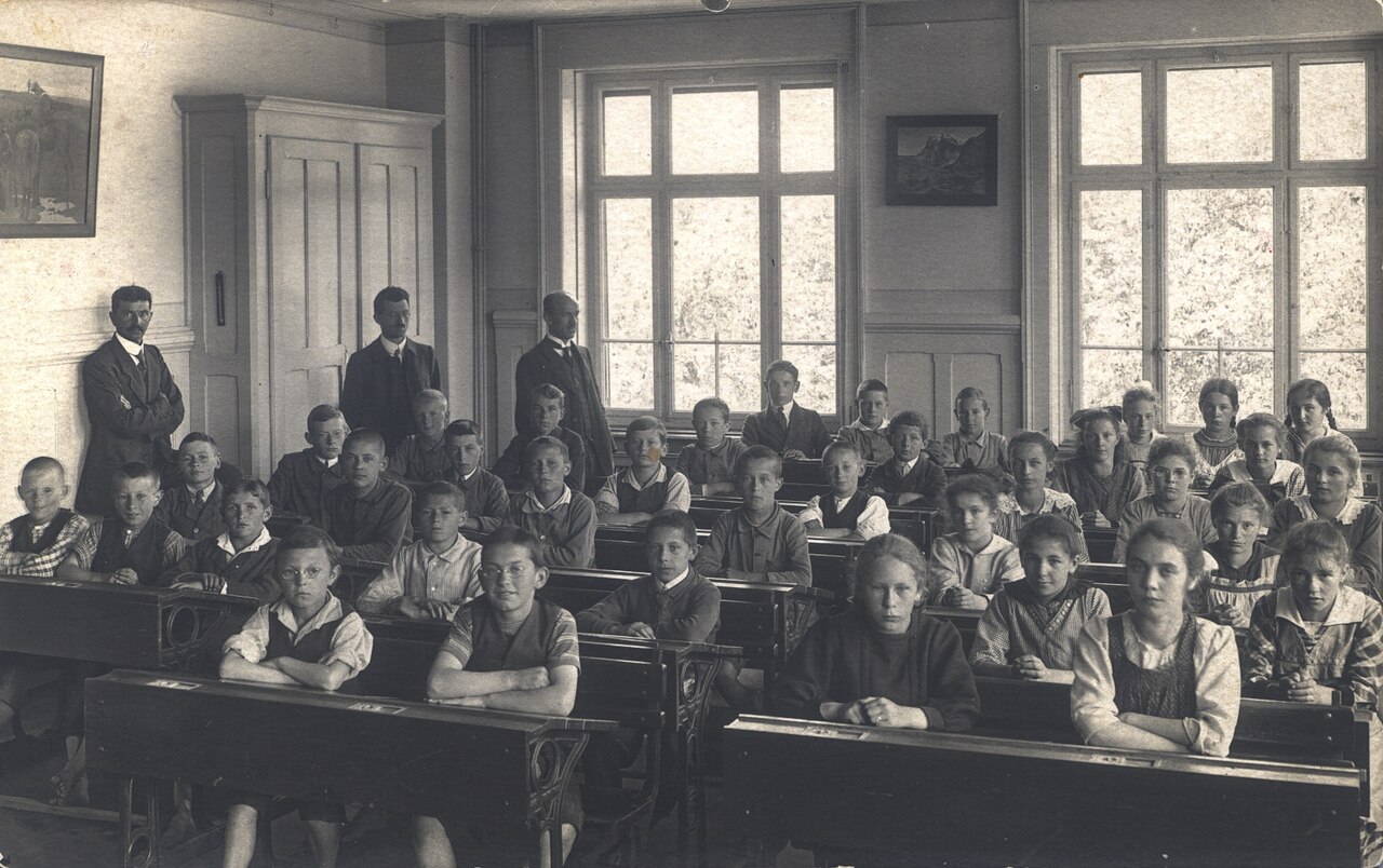 Freienstein-Teufen – Schule (1919)