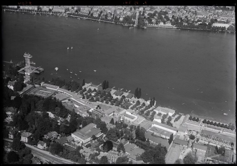 Luftaufnahme der Landesausstellung 1939 in Zürich-Wollishofen