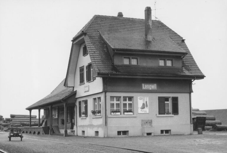 Bahnhof Lengwil, Foto: SBB Historic F_116_00001_286