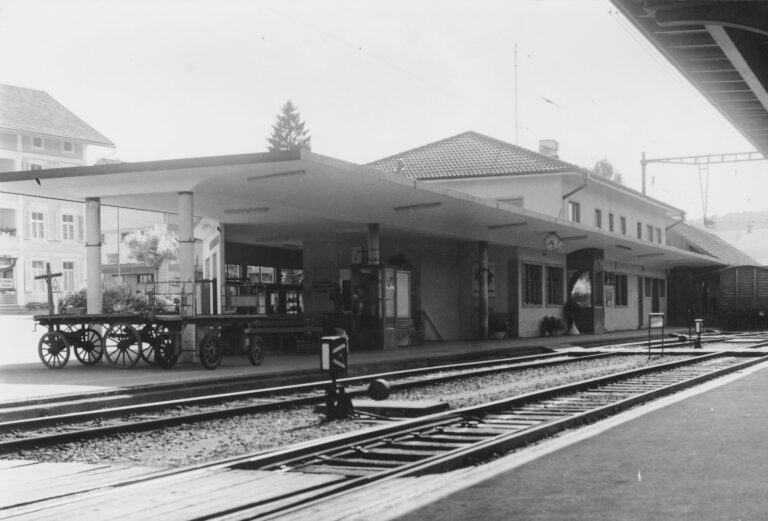 Bahnhof Huttwil, Foto: SBB Historic F_116_00001_236
