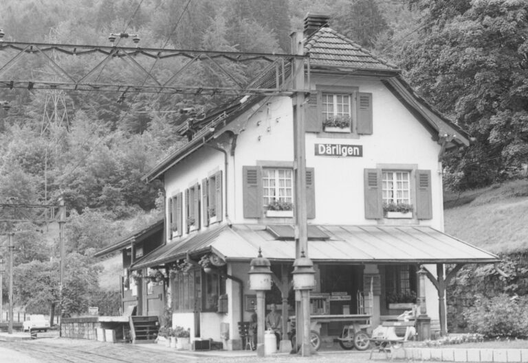 Bahnhof Därligen, Foto: SBB Historic F_116_00001_134