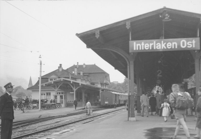 Bahnhof Interlaken Ost, Foto: SBB Historic F_116_00001_240