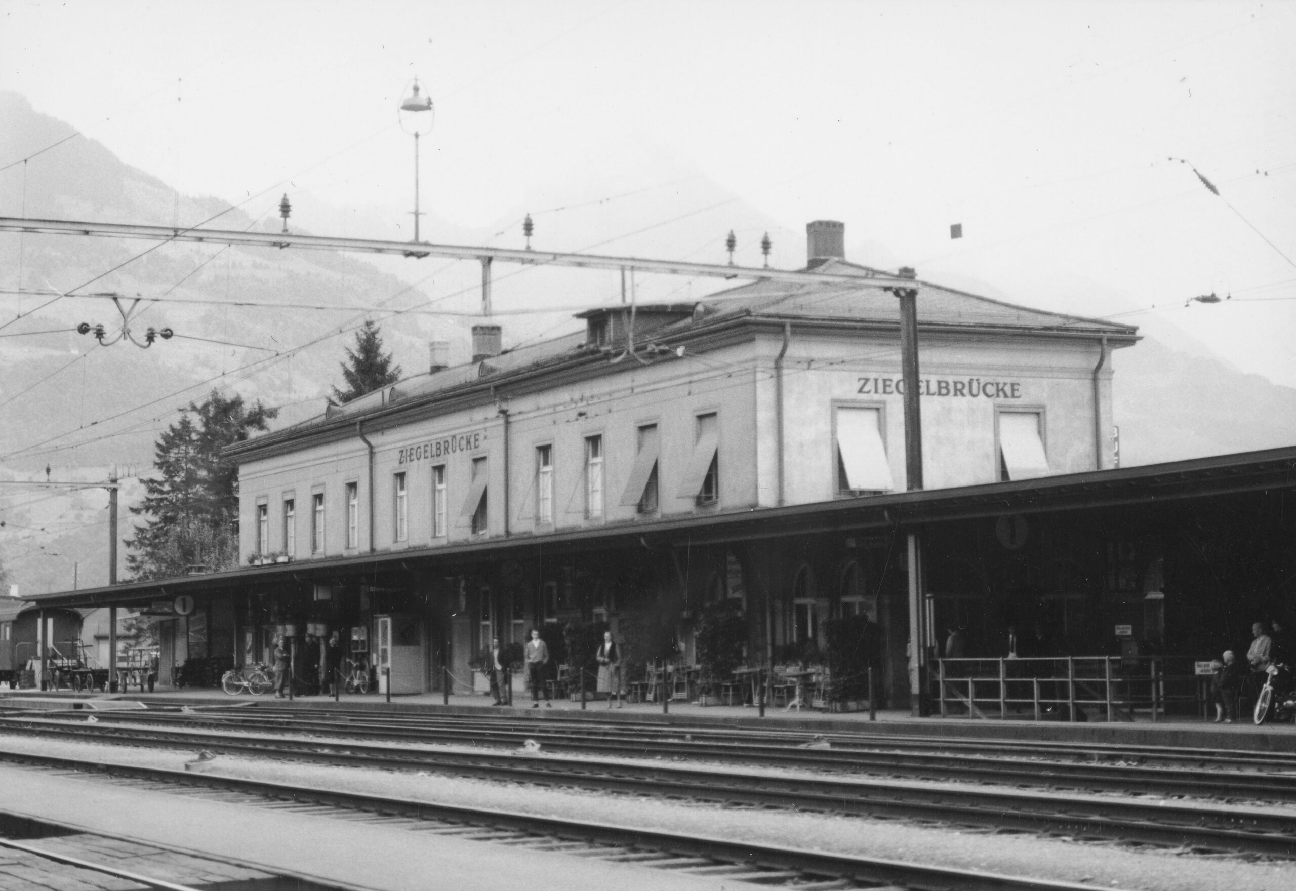 Bahnhof Ziegelbrücke, Foto: SBB Historic F_116_00001_551