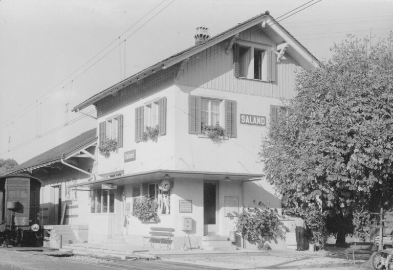 Bahnhof Saland, Foto: SBB Historic F_116_00001_410