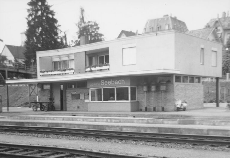 Bahnhof Zürich - Seebach, Foto: SBB Historic F_116_00001_562