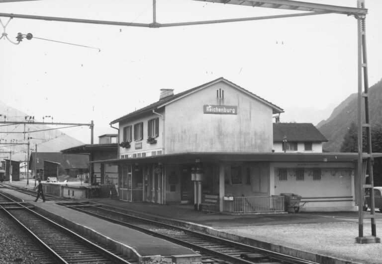 Bahnhof Reichenburg, Foto: SBB Historic F_116_00001_384