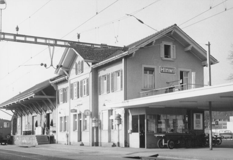 Bahnhof Hinwil, Foto: SBB Historic F_116_00001_229
